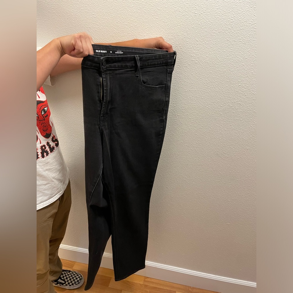 Black skinny leg jeans